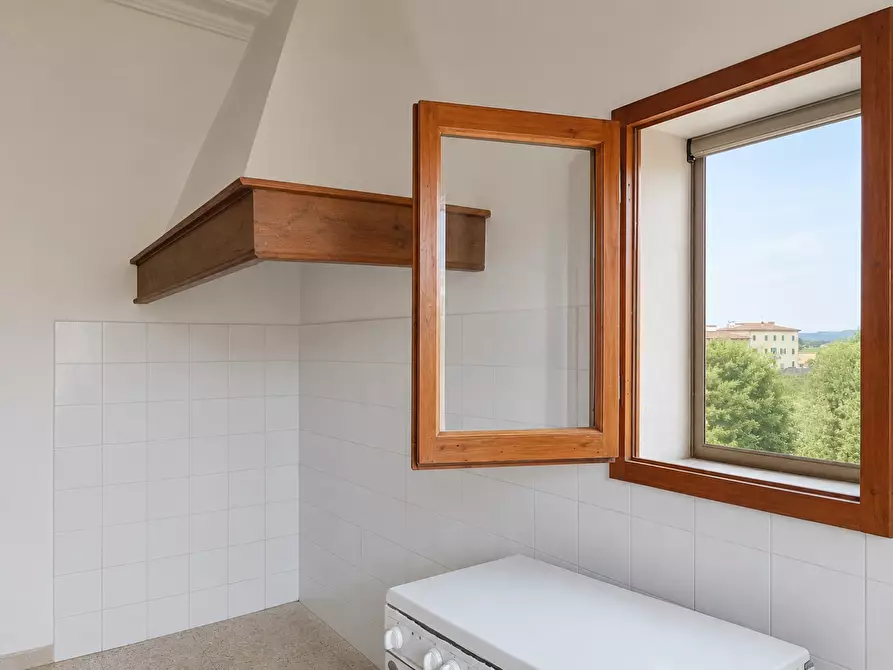 Immagine 8 di Appartamento in vendita  a Capraia E Limite