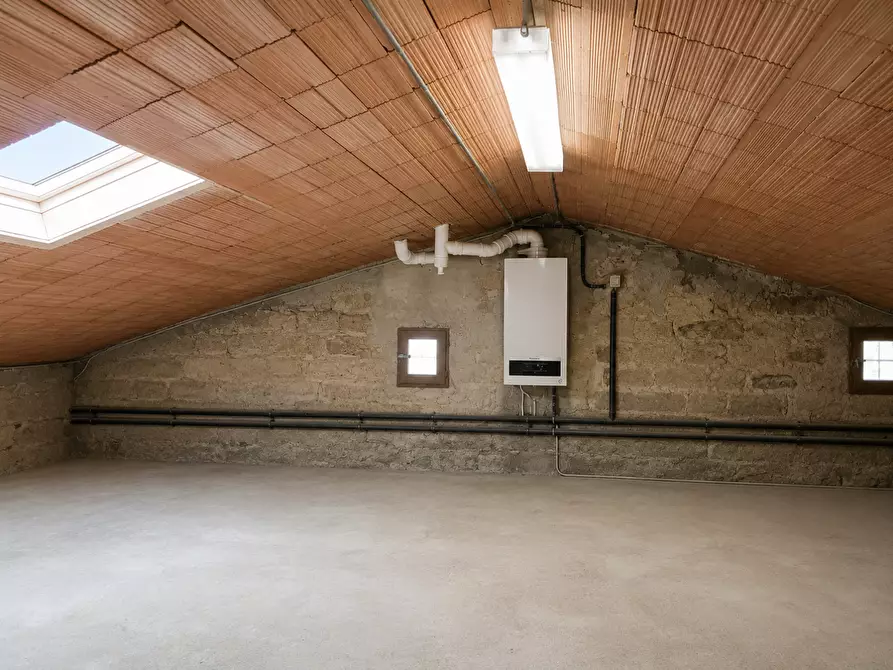Immagine 10 di Appartamento in vendita  a Capraia E Limite