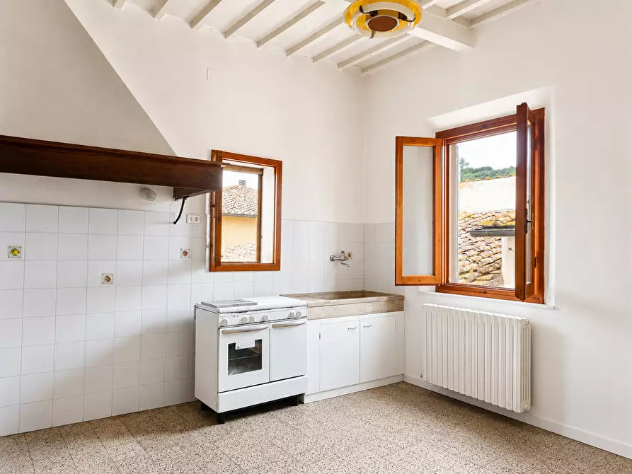 Immagine 4 di Appartamento in vendita  a Capraia E Limite