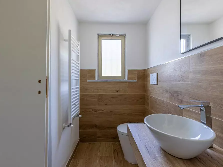 Immagine 24 di Villa in vendita  a Cascina