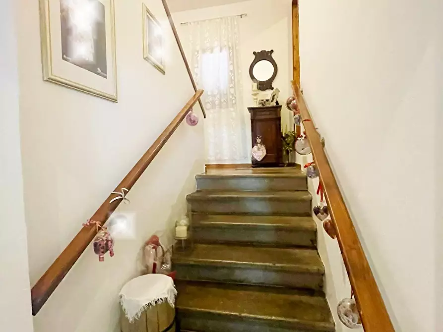 Immagine 21 di Porzione di casa in vendita  a Santa Maria A Monte
