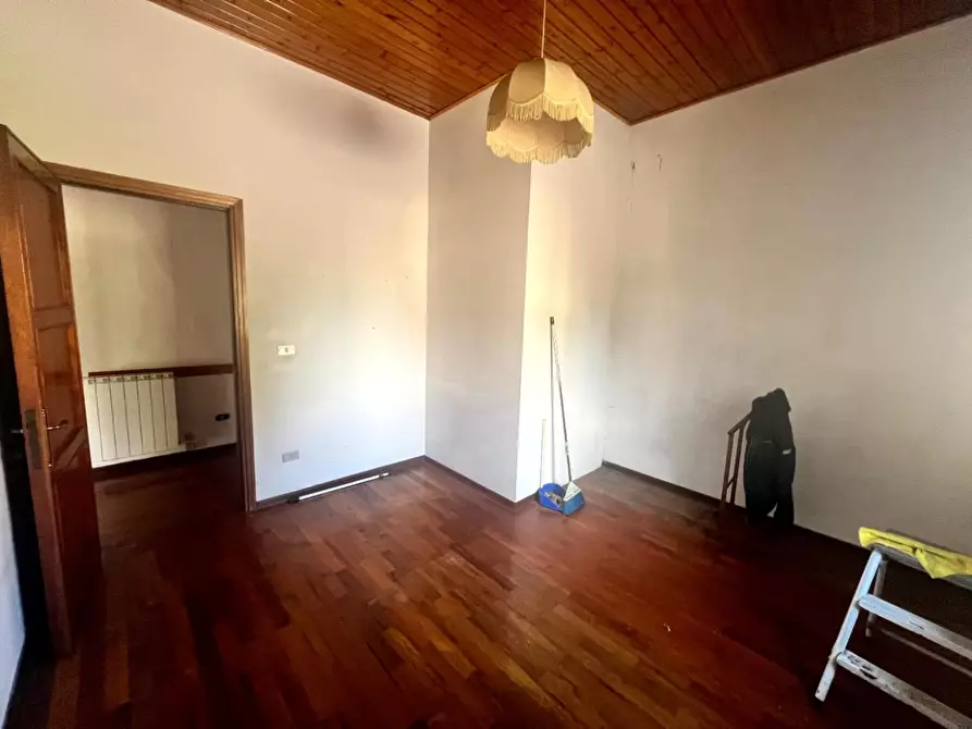 Immagine 4 di Appartamento in vendita  a Barga