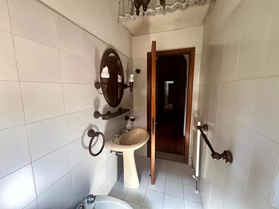 Immagine 7 di Appartamento in vendita  a Barga