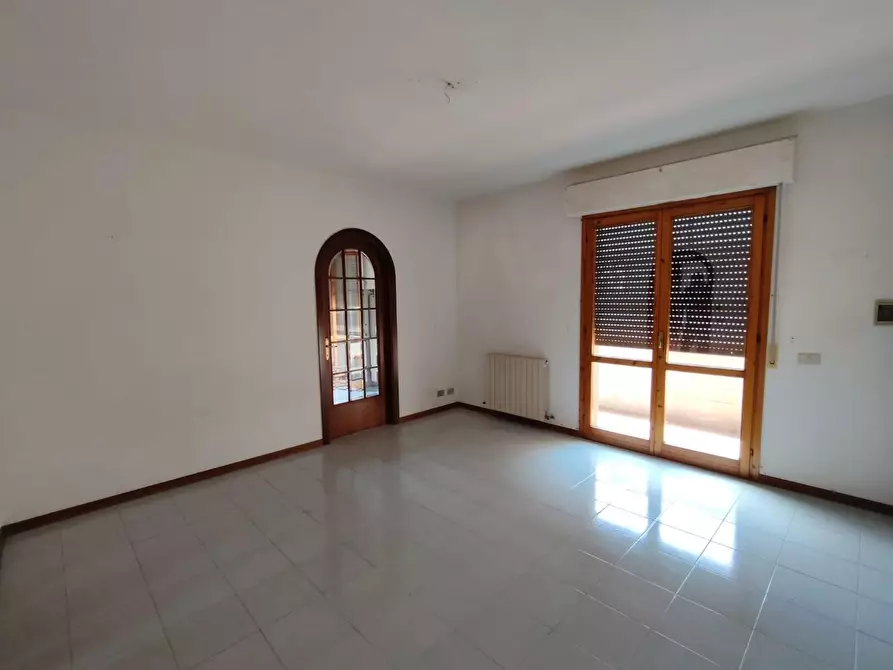 Immagine 2 di Appartamento in vendita  a Cascina