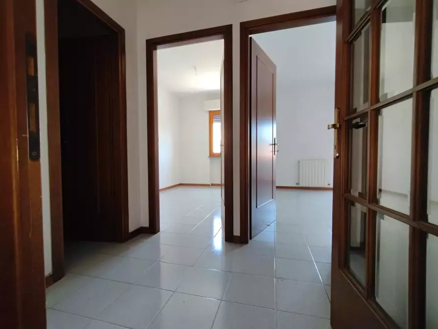 Immagine 6 di Appartamento in vendita  a Cascina