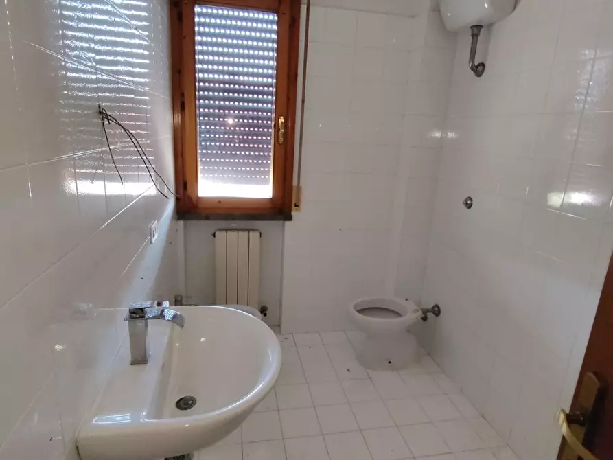 Immagine 8 di Appartamento in vendita  a Cascina