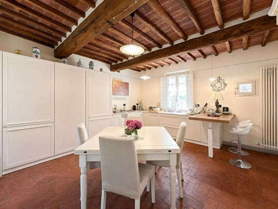 Immagine 42 di Rustico / casale in vendita  a Lucca