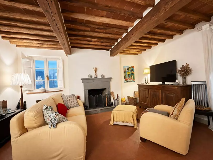 Immagine 14 di Rustico / casale in vendita  a Lucca