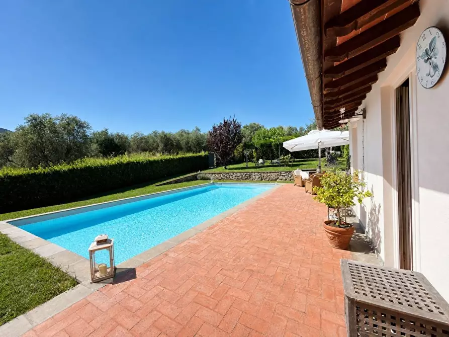 Immagine 49 di Rustico / casale in vendita  a Lucca