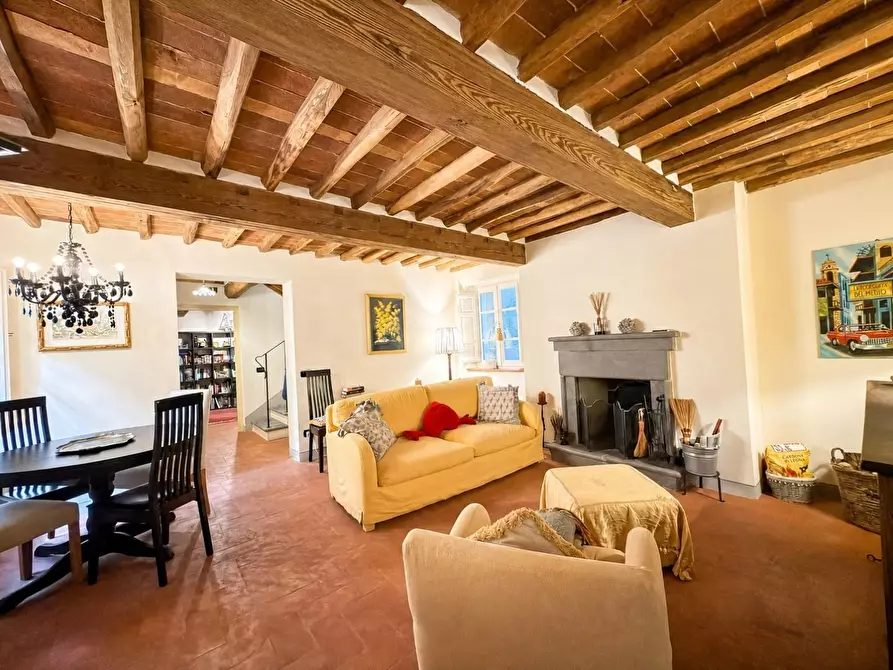 Immagine 13 di Rustico / casale in vendita  a Lucca
