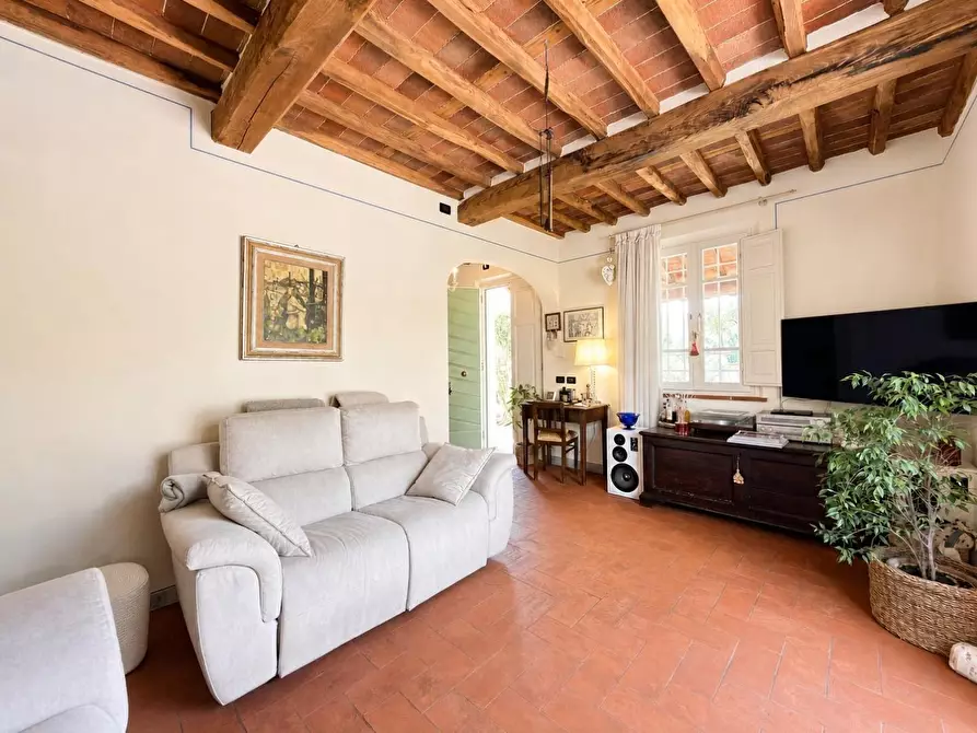 Immagine 44 di Rustico / casale in vendita  a Lucca