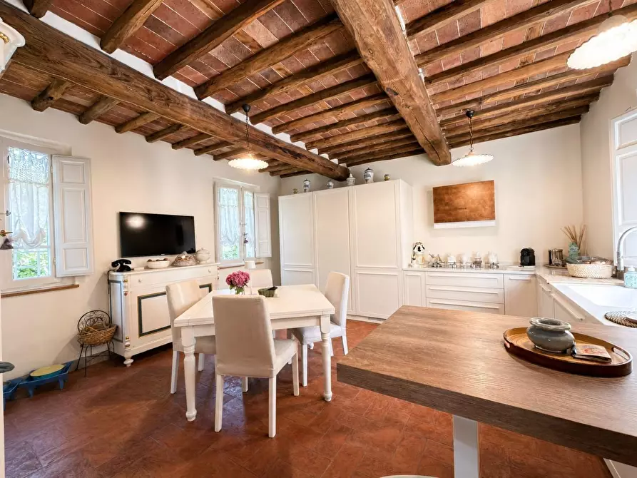 Immagine 41 di Rustico / casale in vendita  a Lucca