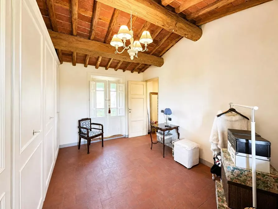 Immagine 25 di Rustico / casale in vendita  a Lucca