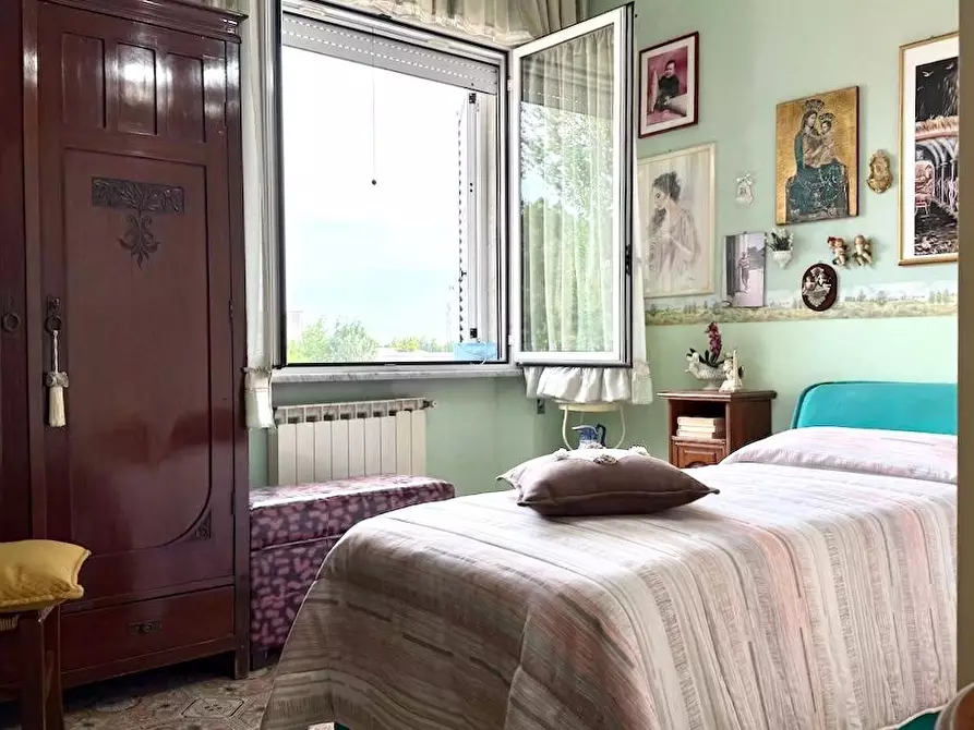 Immagine 16 di Casa semindipendente in vendita  a Massa