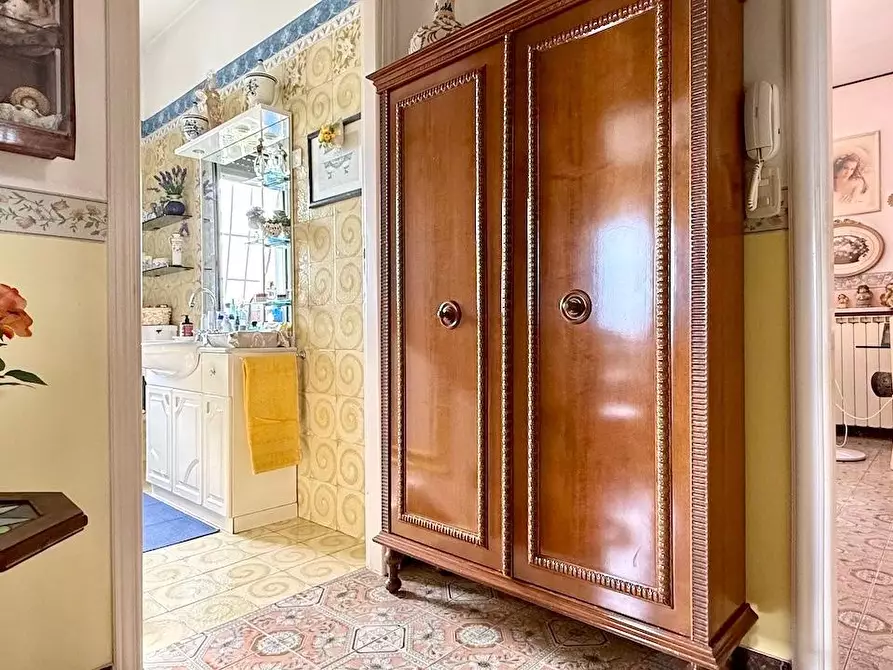 Immagine 14 di Casa semindipendente in vendita  a Massa