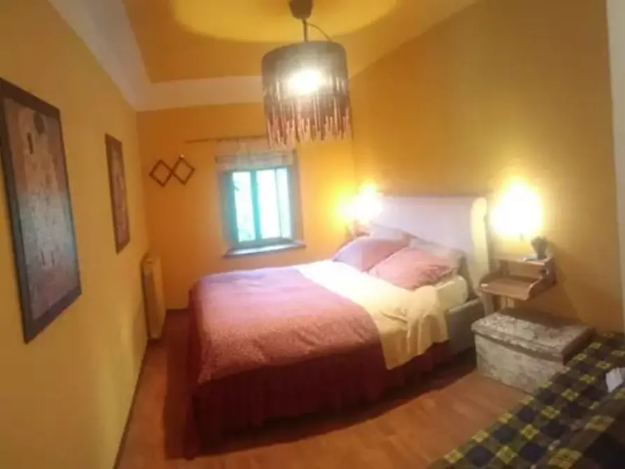 Immagine 10 di Casa colonica in vendita  a Barga