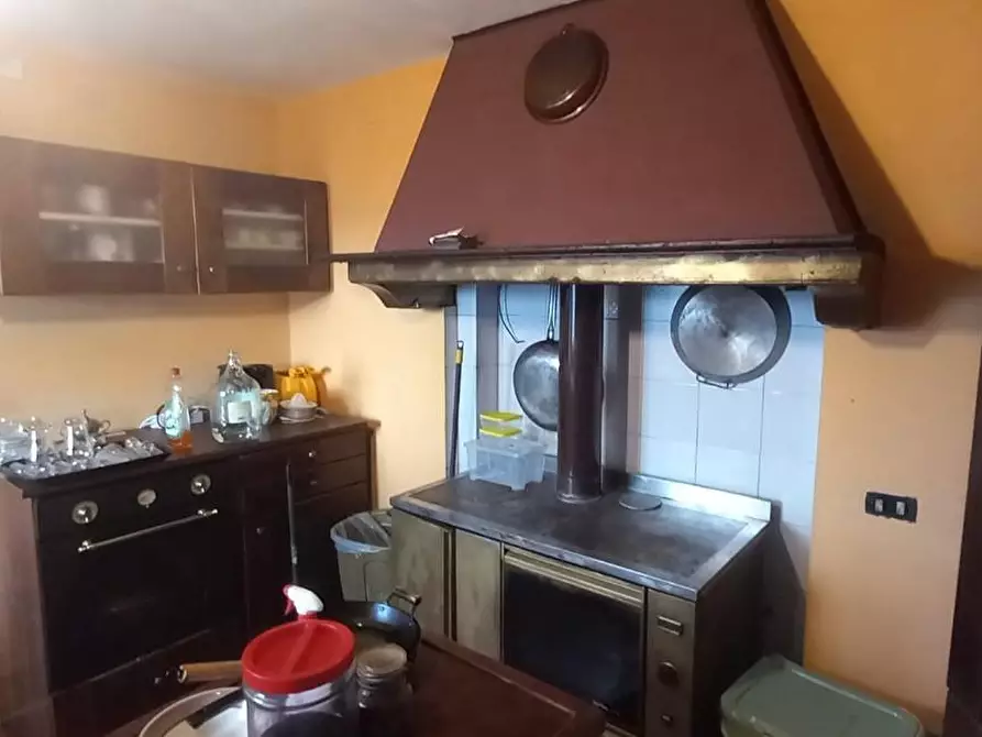 Immagine 12 di Casa colonica in vendita  a Barga