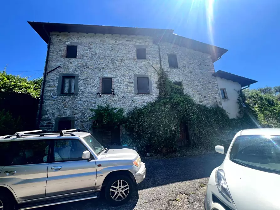 Immagine 4 di Casa colonica in vendita  a Barga
