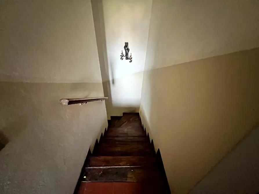 Immagine 23 di Casa colonica in vendita  a Barga