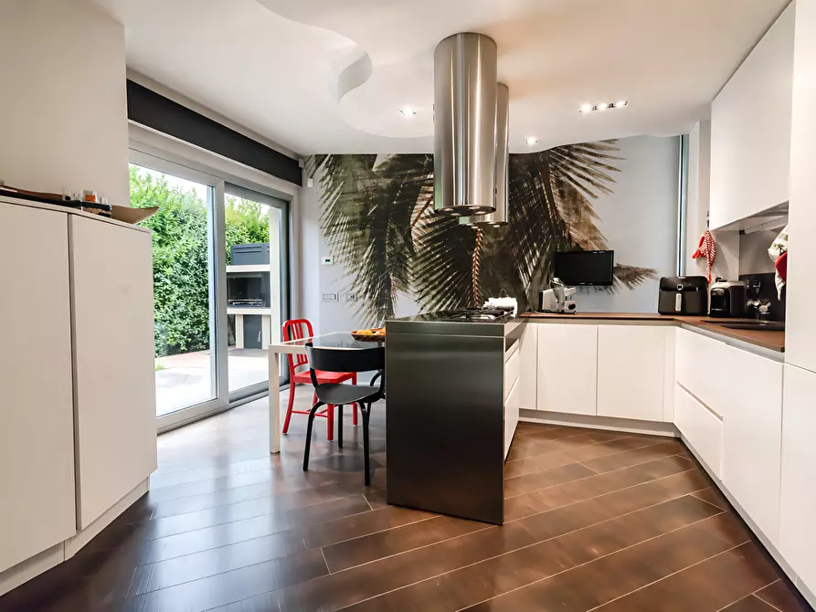 Immagine 7 di Villa in vendita  a Fucecchio