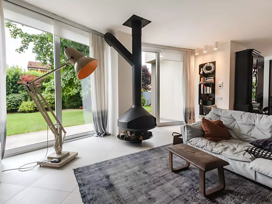 Immagine 3 di Villa in vendita  a Fucecchio