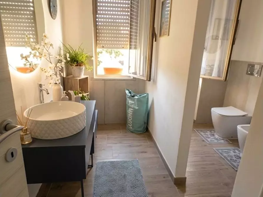 Immagine 14 di Villa in vendita  a Carrara