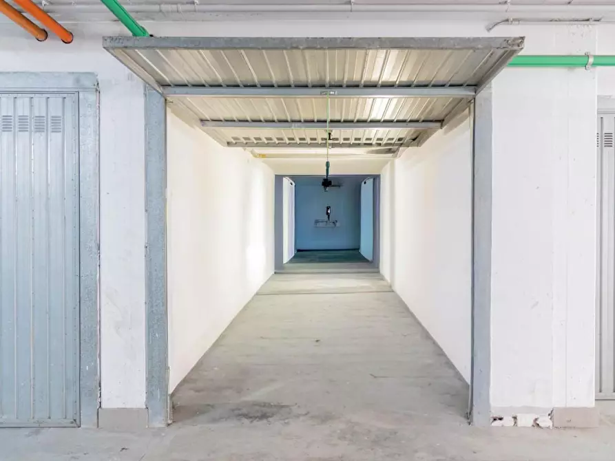 Immagine 23 di Appartamento in vendita  a Cascina