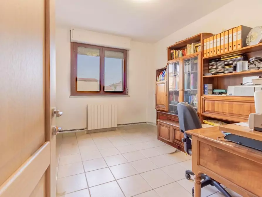 Immagine 11 di Appartamento in vendita  a Cascina