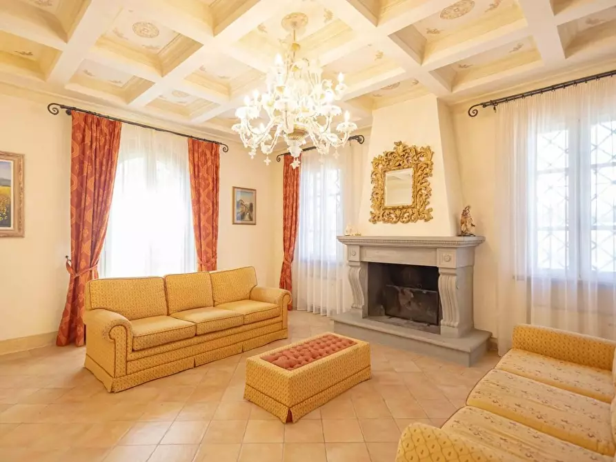 Immagine 21 di Villa in vendita  a Cecina