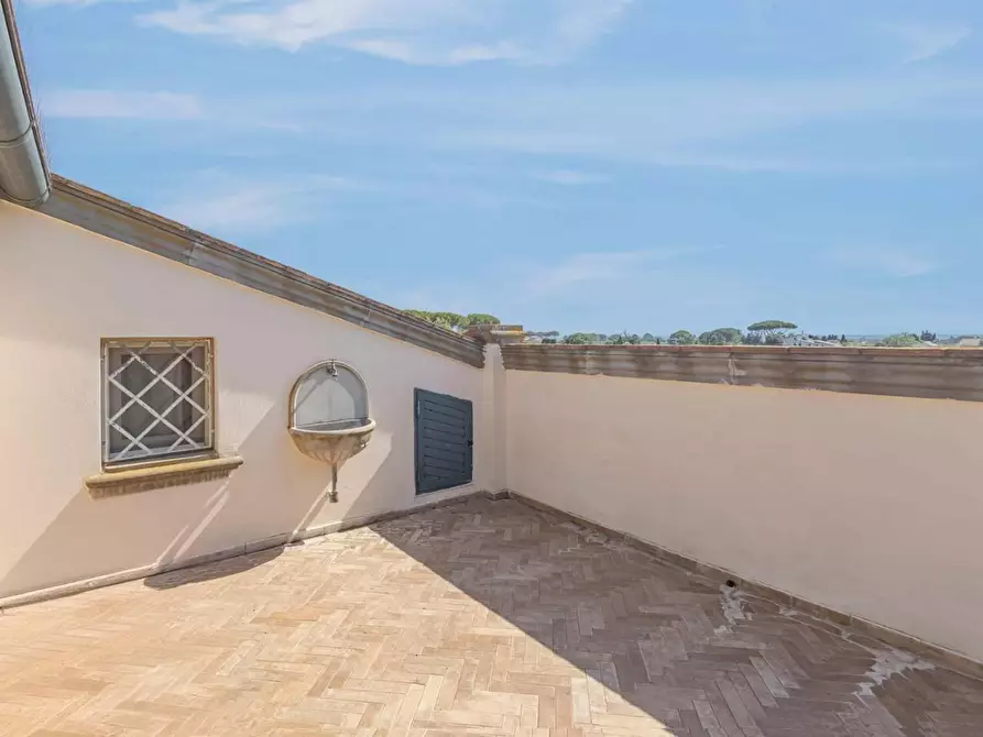 Immagine 33 di Villa in vendita  a Cecina