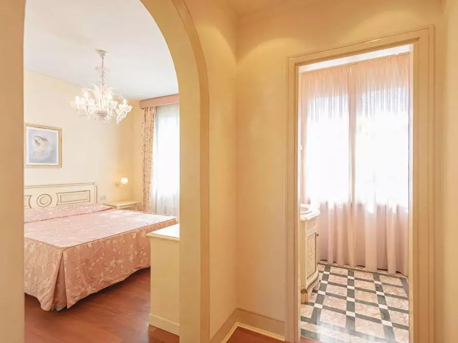 Immagine 27 di Villa in vendita  a Cecina