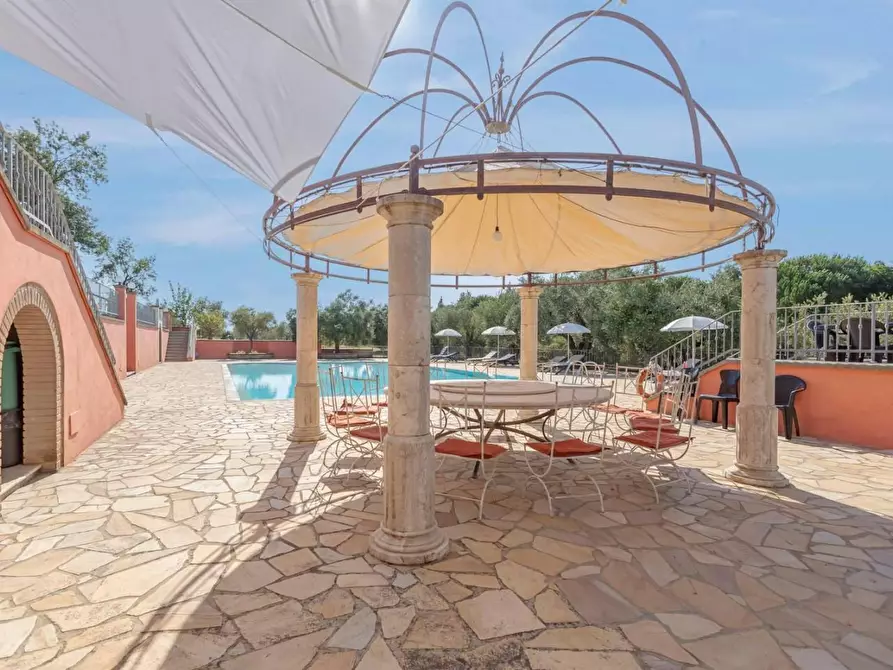 Immagine 9 di Villa in vendita  a Cecina