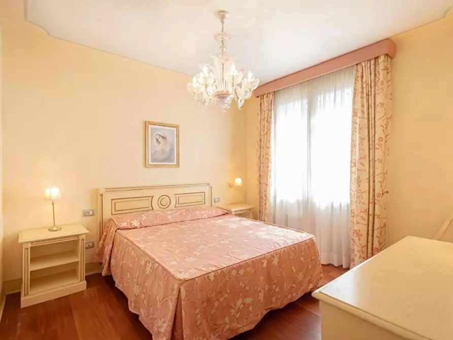 Immagine 28 di Villa in vendita  a Cecina