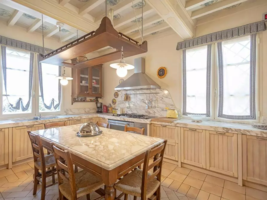Immagine 16 di Villa in vendita  a Cecina
