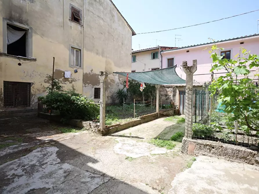 Immagine 3 di Palazzo in vendita  a Castelfranco Di Sotto