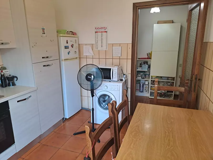 Immagine 2 di Appartamento in vendita  a Pisa
