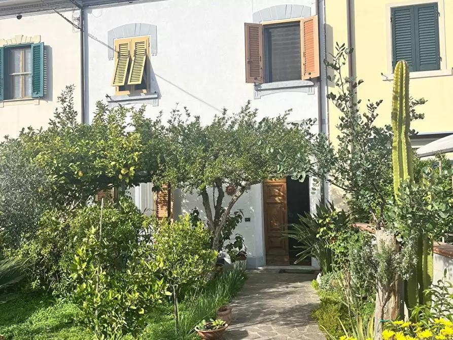 Immagine 2 di Terratetto in vendita  a Cascina