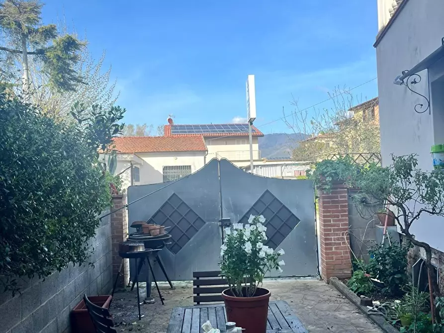 Immagine 1 di Terratetto in vendita  a Cascina