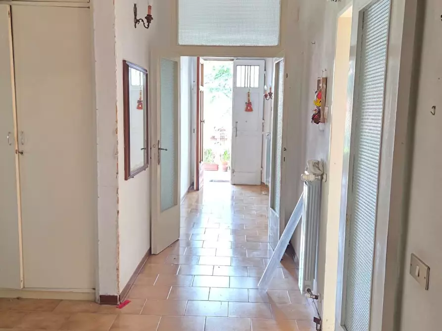 Immagine 12 di Villa in vendita  a Cascina