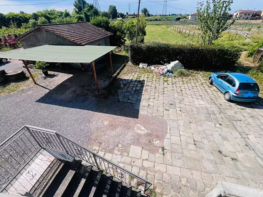 Immagine 19 di Casa bifamiliare in vendita  a Pescia