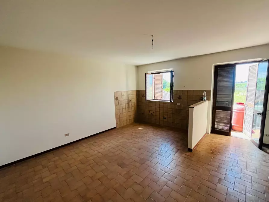 Immagine 17 di Casa bifamiliare in vendita  a Pescia
