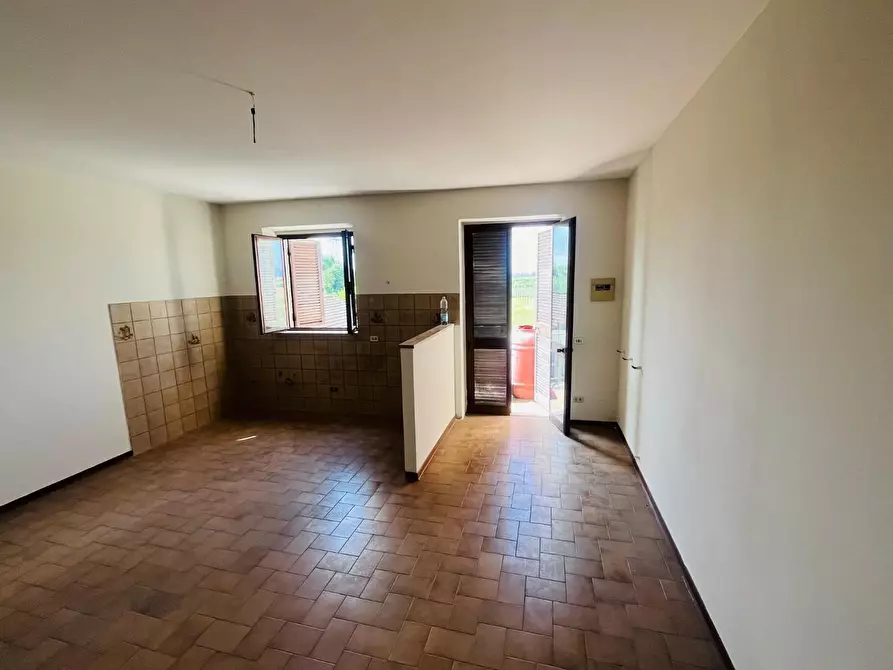Immagine 1 di Casa bifamiliare in vendita  a Pescia