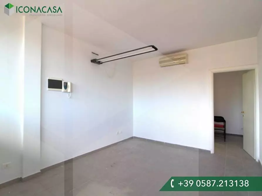 Immagine 17 di Ufficio in vendita  a Bientina