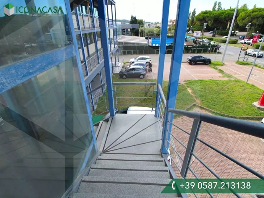 Immagine 21 di Ufficio in vendita  a Bientina