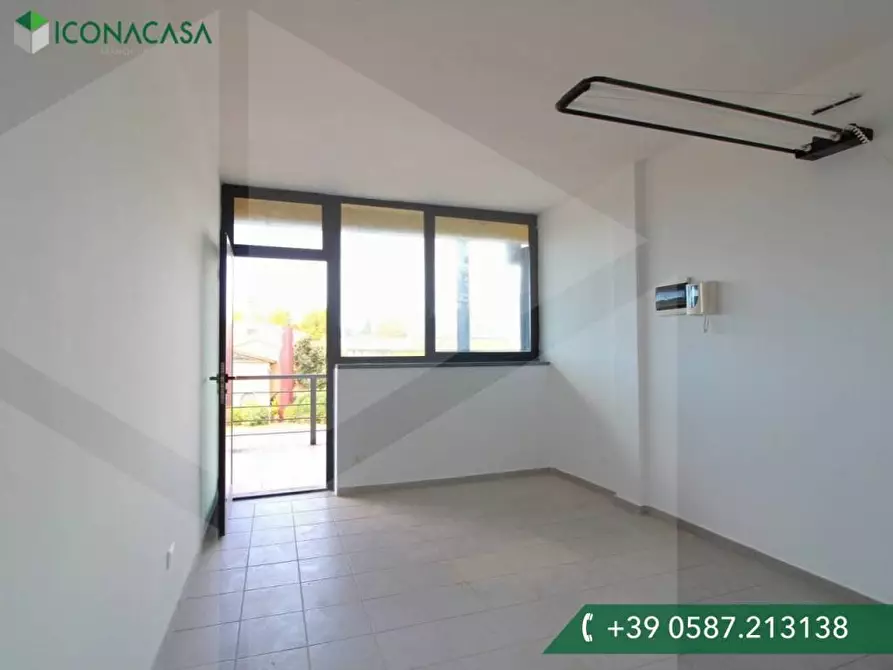 Immagine 13 di Ufficio in vendita  a Bientina