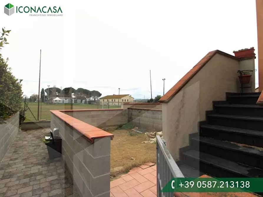 Immagine 42 di Appartamento in vendita  a Pontedera