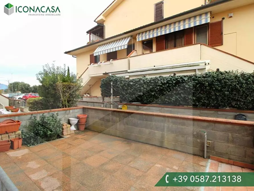 Immagine 45 di Appartamento in vendita  a Pontedera