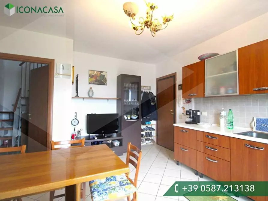 Immagine 26 di Appartamento in vendita  a Pontedera