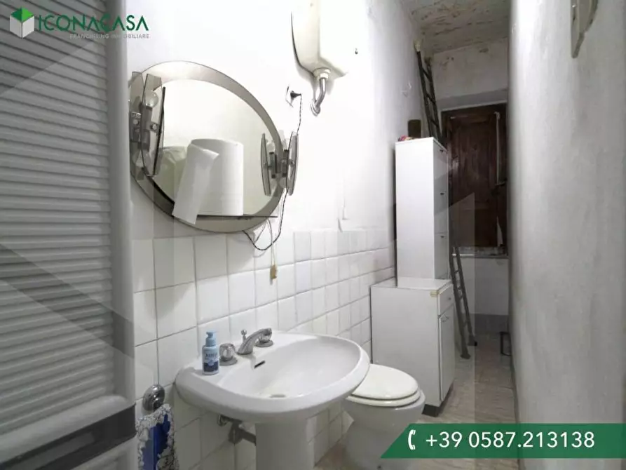 Immagine 69 di Appartamento in vendita  a Pontedera