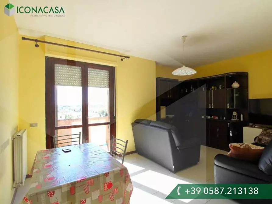 Immagine 2 di Appartamento in vendita  a Pontedera